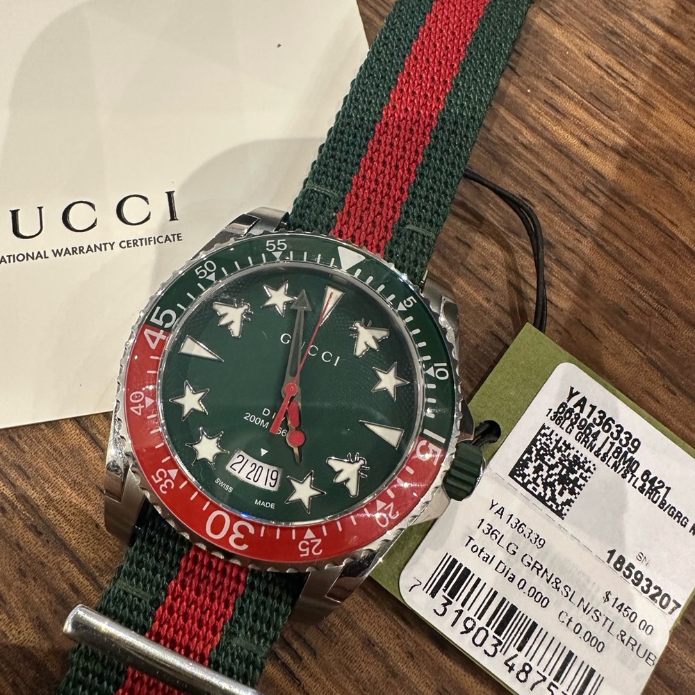 Gucci Dive Quartz Green Dial Men’s Watch